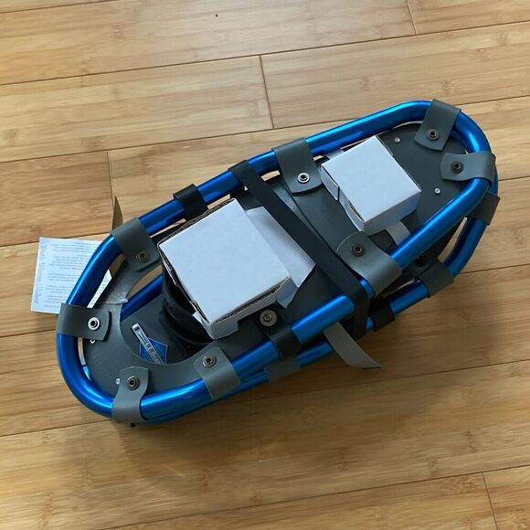 L.L. Bean Blue Youth Winter Walker Snowshoes 17" adjustable NEW - Picture 4 of 8